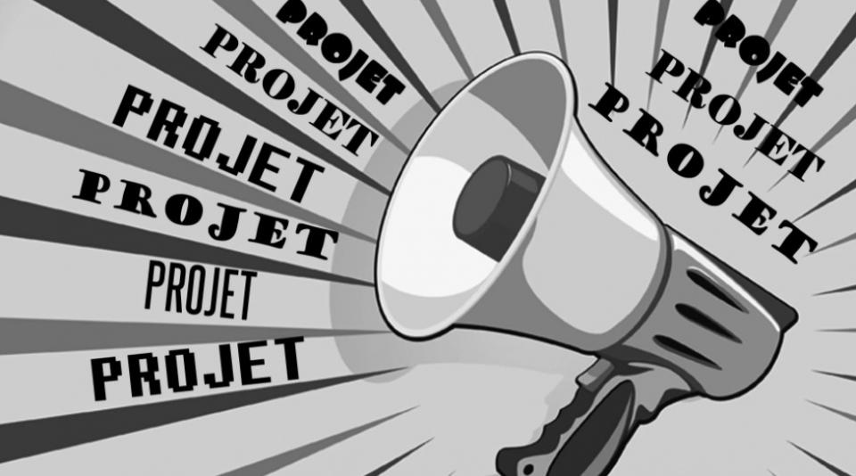 haut parleur en noir et blanc entouré du mot projet écrit plusieurs fois